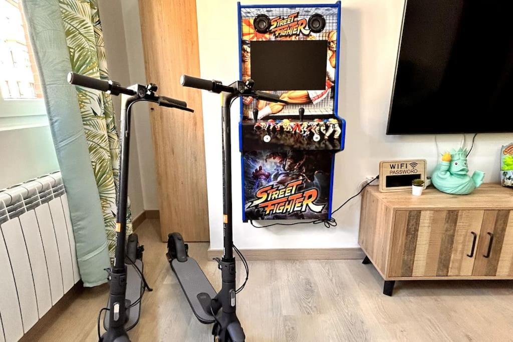 Apartamento Lujo Proyector, Maquina Arcade, Wifi Y Patinetes *